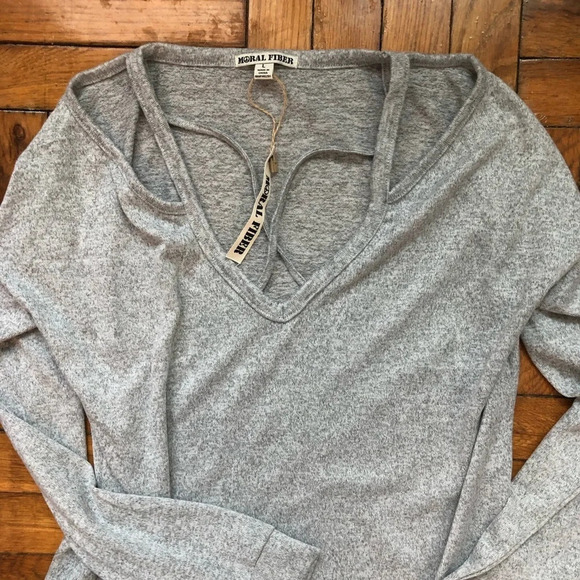 Open shoulder long sleeve sweater grey size large - Picture 6 of 14